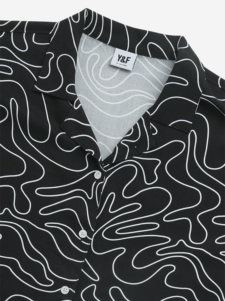 Westside Y&F Girl's Black Abstract Print Cotton-Blend Cropped Shirt for Casual Wear Zoomed View