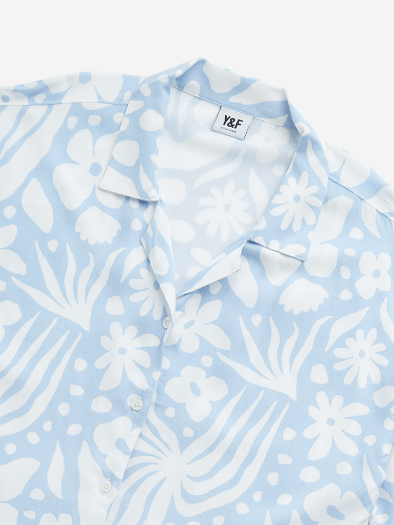 Westside Y&F Girl's Blue Floral Print Cotton Cropped Shirt for Casual Wear Zoomed View