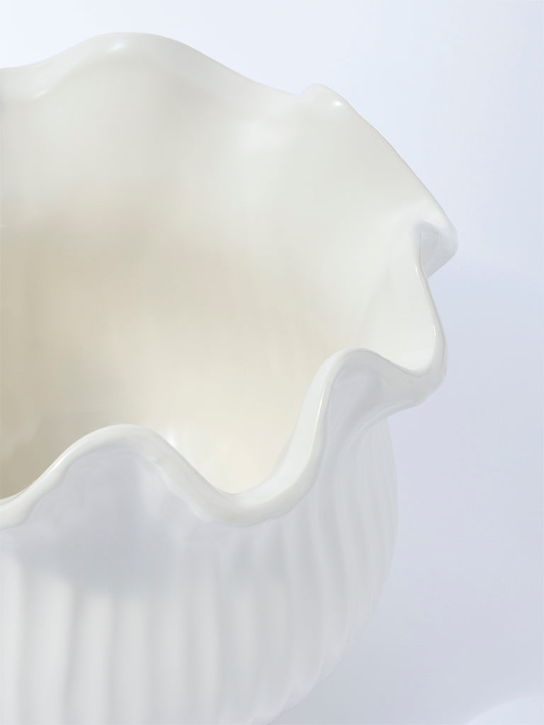 Westside Home Off-White Ceramic Frill Pot
