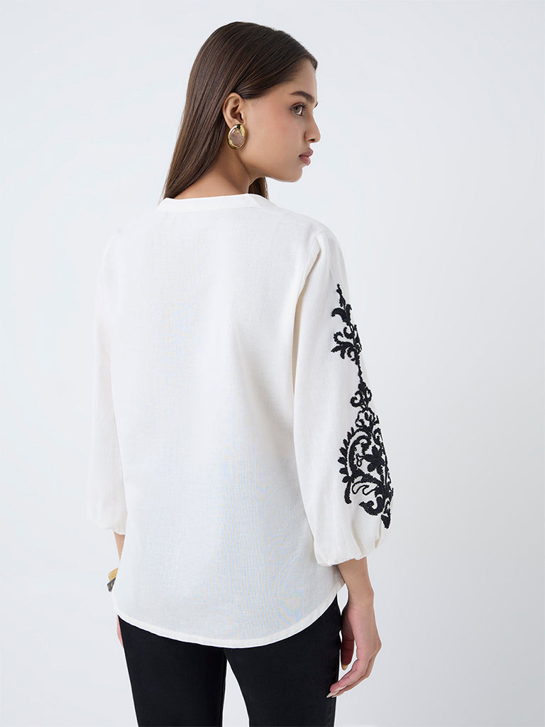 Utsa Off-White Embroidered Cotton-Blend Tunic