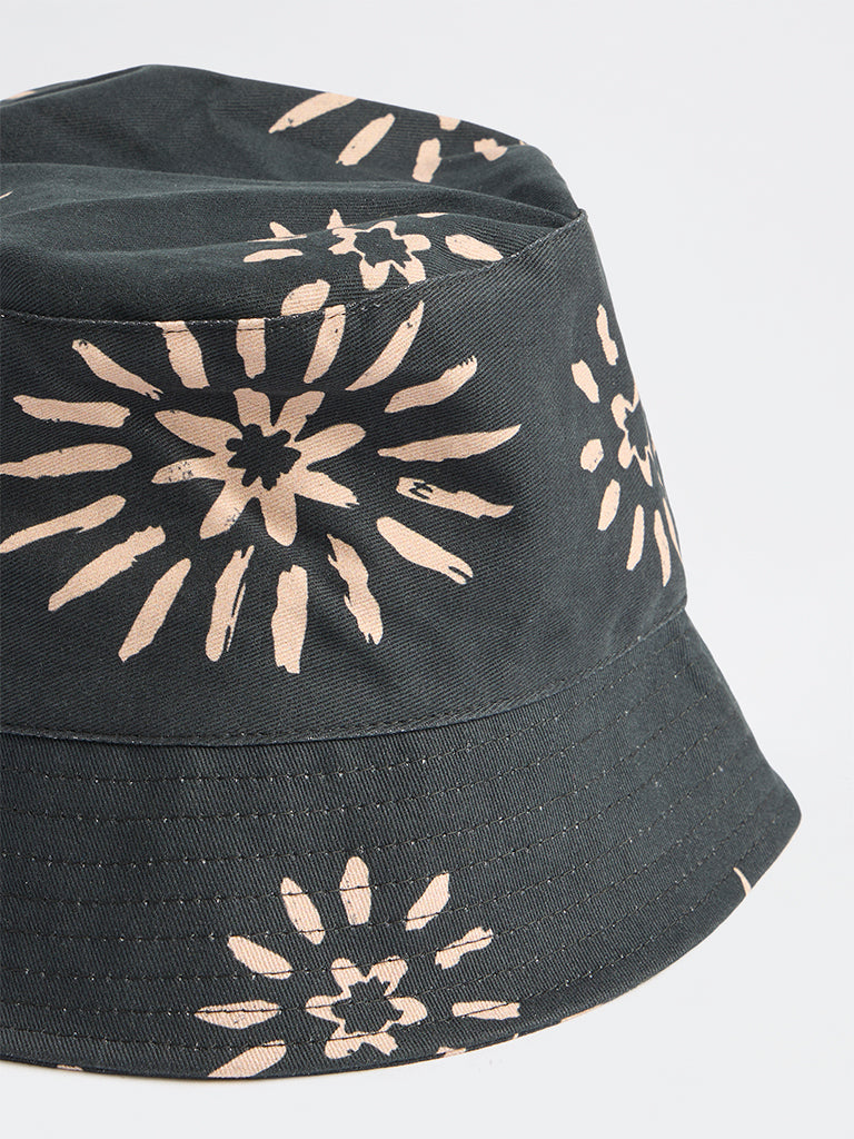 Wunderlove Black Printed Bucket Hat