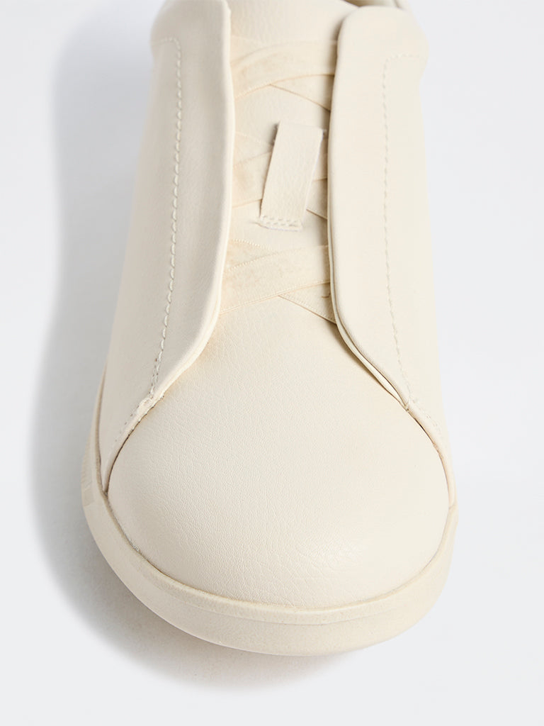 SOLEPLAY Off-White Leather Slip-On Sneakers