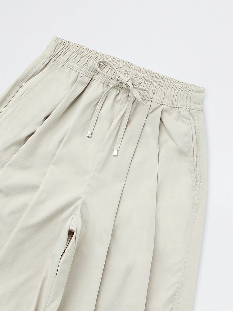 Y&F Kids Girls Light Grey Pleated High-Rise Trousers