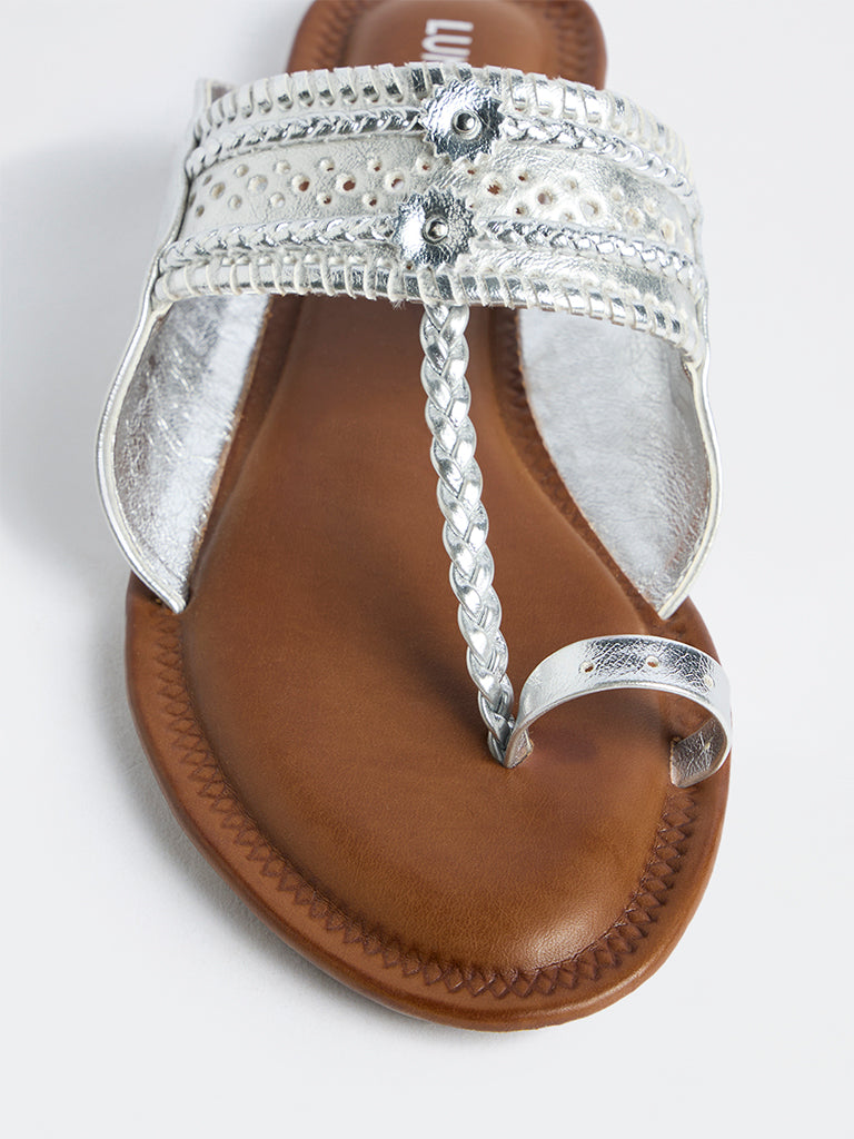 LUNA BLU Silver Braided Kolhapuri Sandals