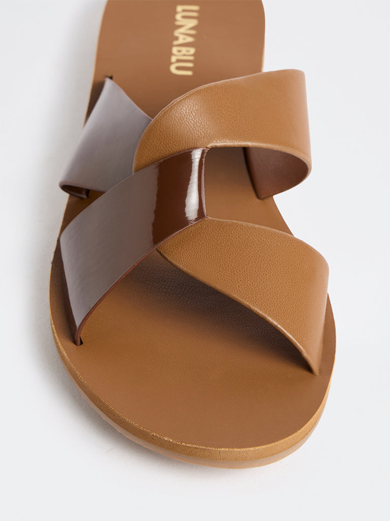 LUNA BLU Tan Lock Pattern Slides