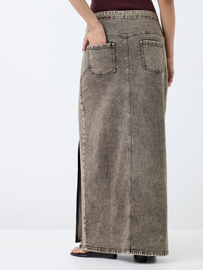 Nuon Brown Wash High-Waist Denim Skirt with Belt