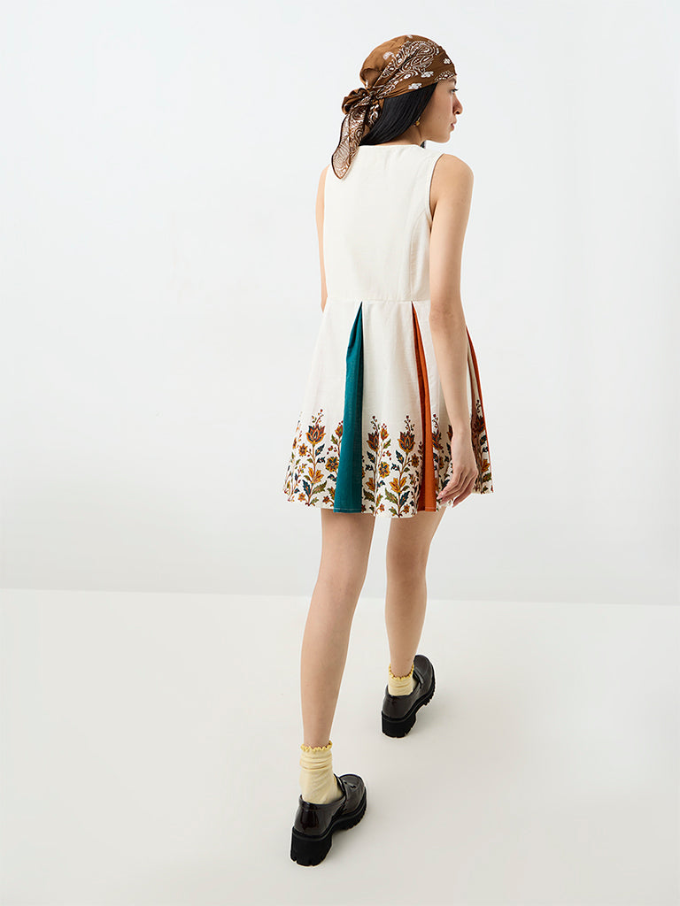 Bombay Paisley Off-White Floral Printed Cotton Fit-and-Flare Dress