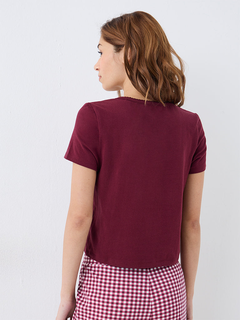 Superstar Maroon Heart Design T-Shirt