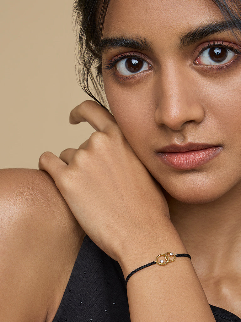 Gold Interlocked Ring Bracelet
