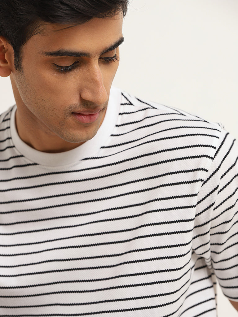 Westside WES Lounge Men's White Relaxed Fit Knit Cotton-Blend T-Shirt for Casual Wear Zoomed View