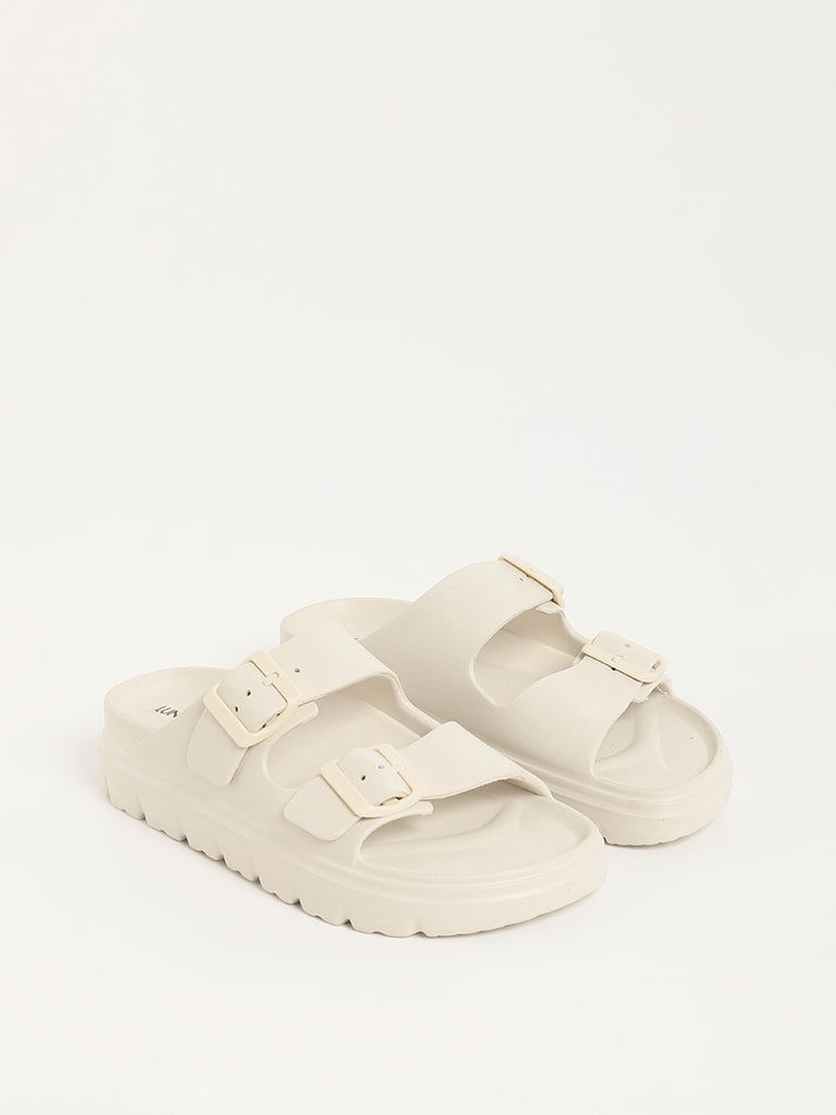 Westside LUNA BLU Women's Off-White Buckle-Strap Chunky Flip-Flops Front View