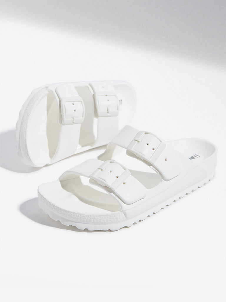 Westside LUNA BLU Women's White Double Band Flip-Flops Zoomed View