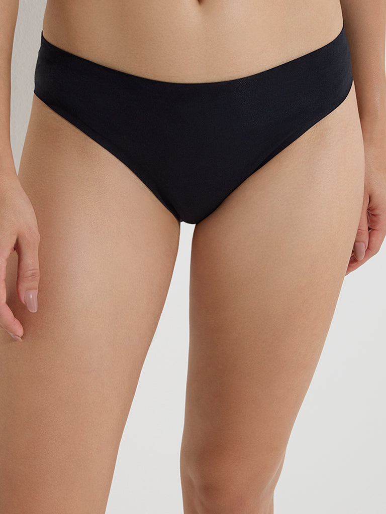 Westside Wunderlove Women's Black Hi-Leg Invisible Cotton-Blend Briefs for Casual Wear Front View
