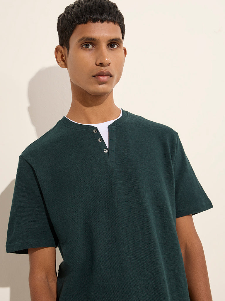 Westside ETA Men's Dark Green Solid Slim-Fit Cotton T-Shirt for Casual Wear Zoomed View