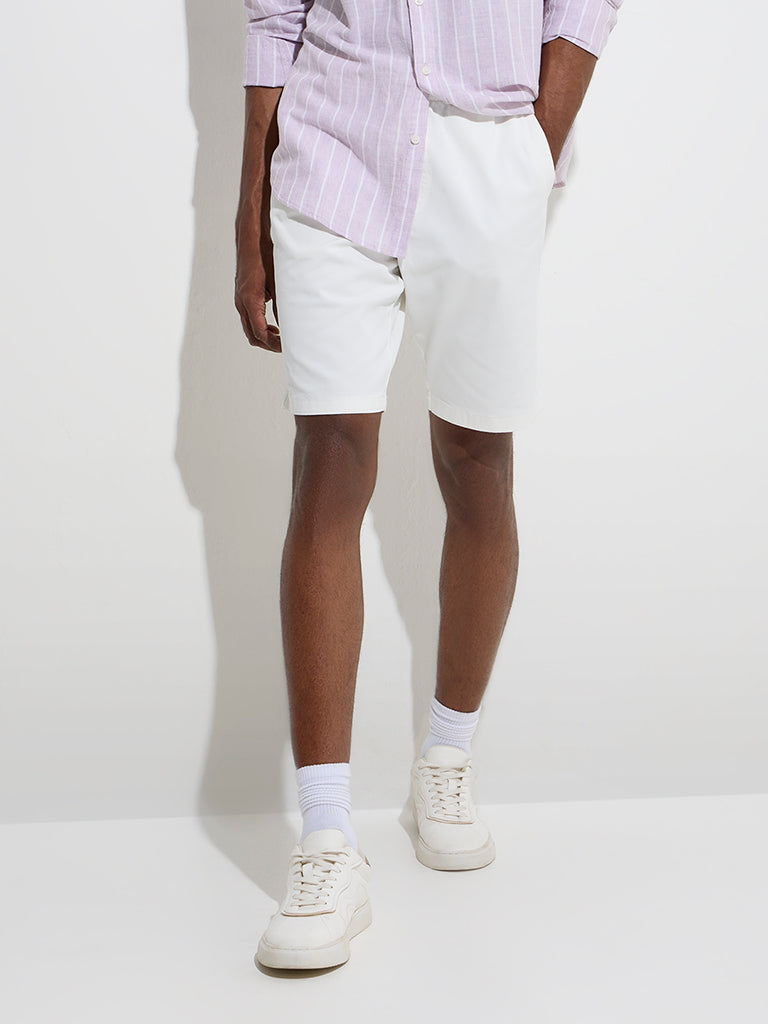 Westside WES Casuals Men's White Relaxed-Fit Mid-Rise Cotton-Blend Shorts for Casual Wear Front View