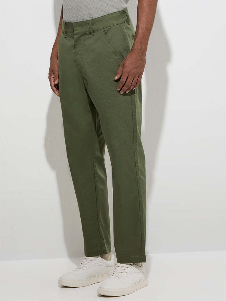 Westside WES Casuals Men's Olive Relaxed-Fit Mid-Rise Cotton-Blend Trousers for Casual Wear Front View