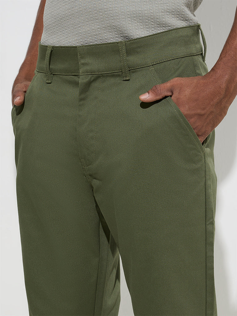 Westside WES Casuals Men's Olive Relaxed-Fit Mid-Rise Cotton-Blend Trousers for Casual Wear Zoom View