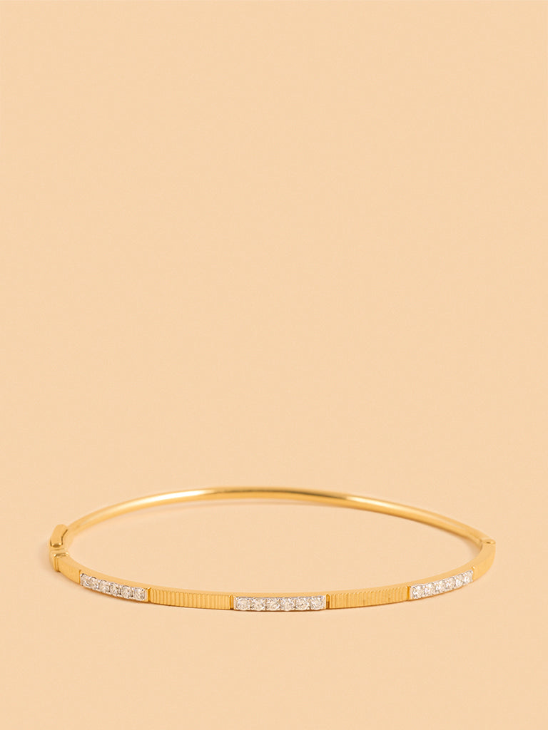 Gold Metal and Linear Bracelet