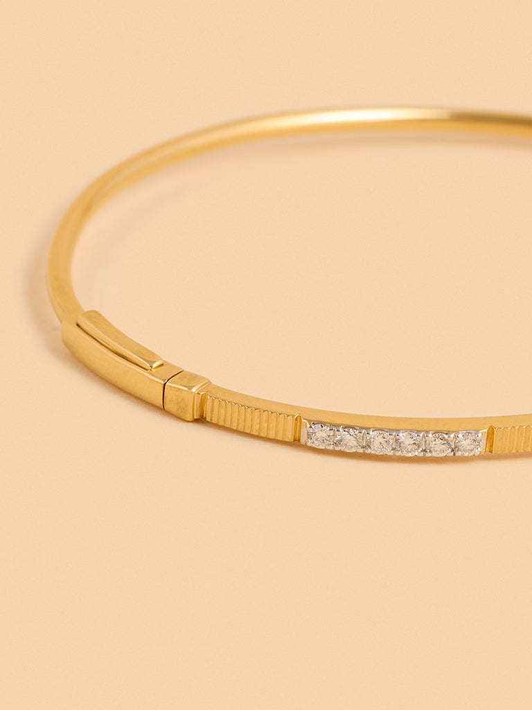 Gold Metal and Linear Bracelet