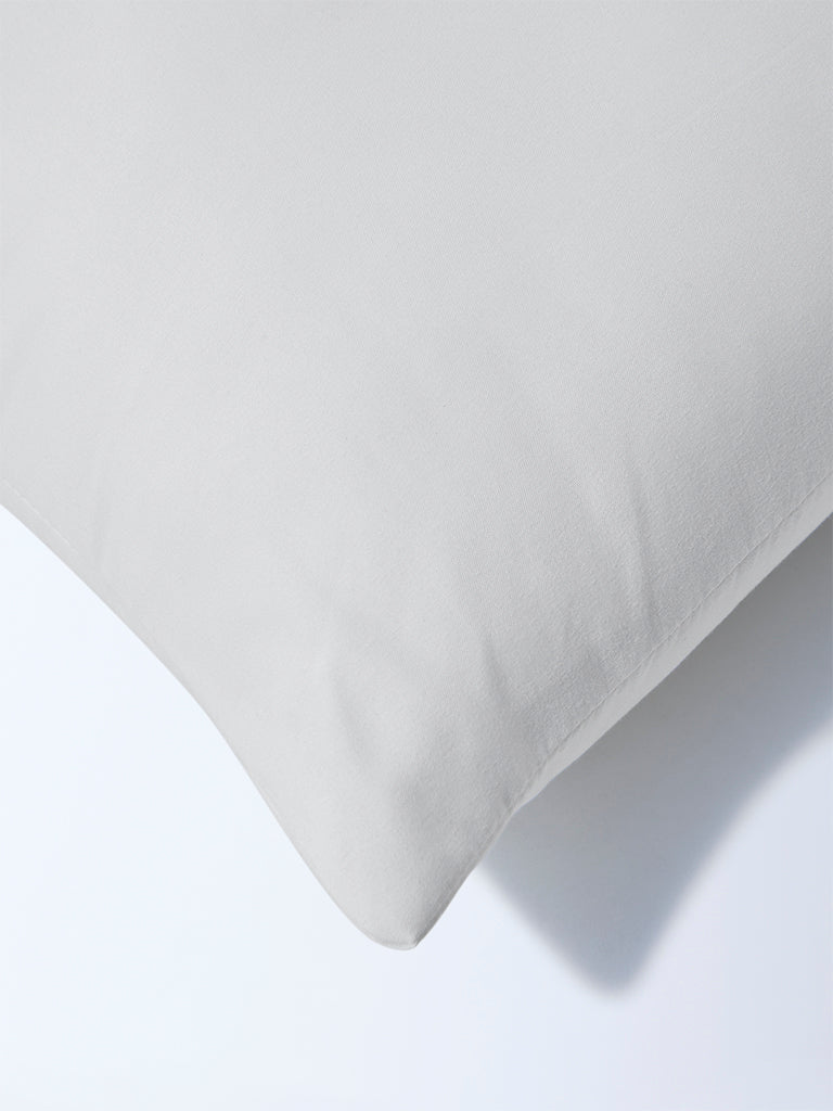 Westside Home White Solid Cushion Filler