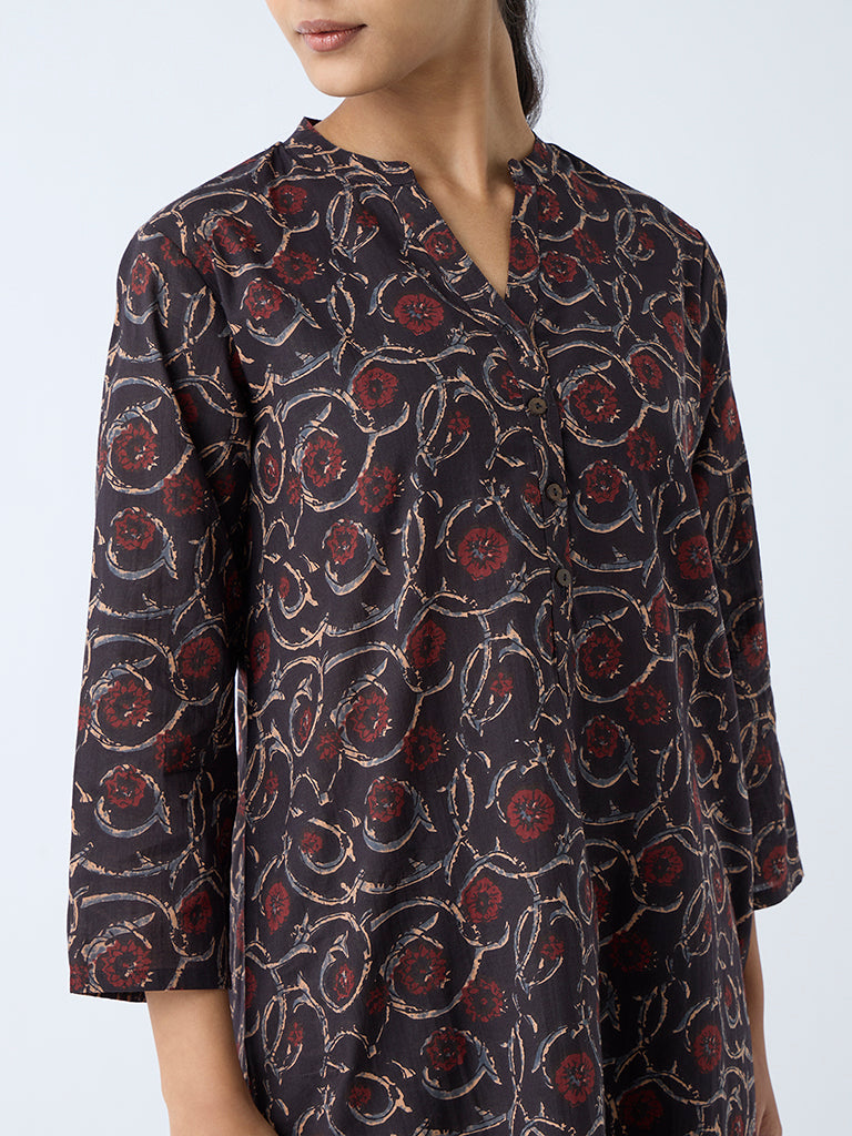Westside Utsa Women's Black Botanical Printed Straight Cotton Kurta for Everyday Zoomed View