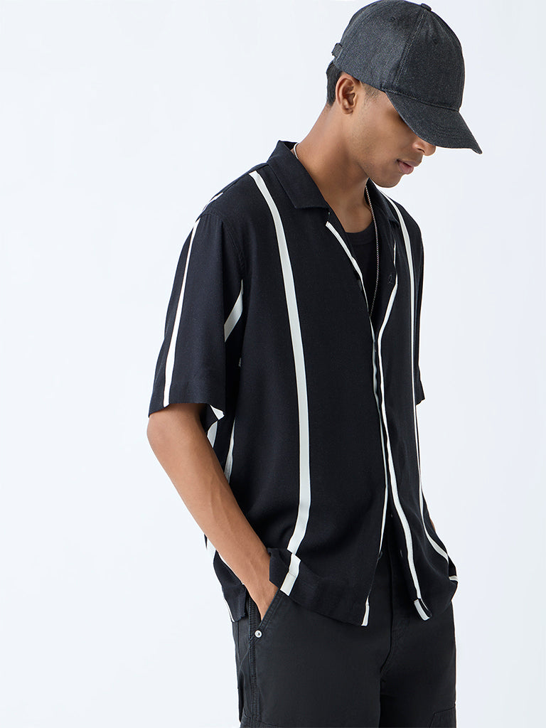 Westside Nuon Men's Black Striped Relaxed-Fit Shirt for Casual Wear Front view