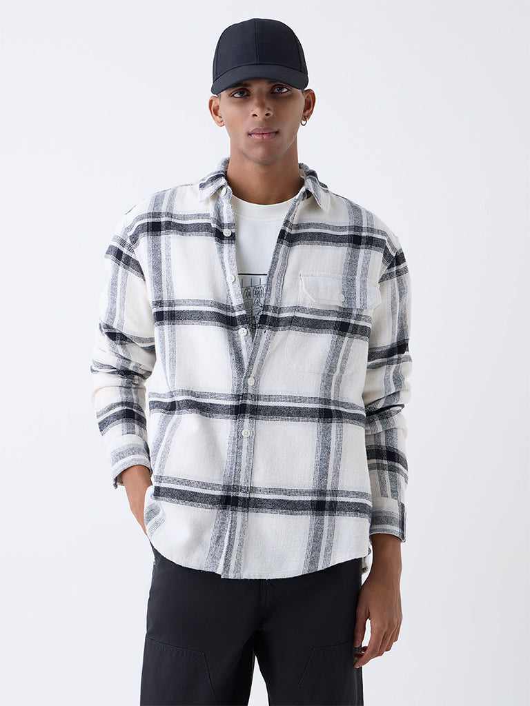 Nuon White Checks Pattern Relaxed-Fit Cotton Shirt