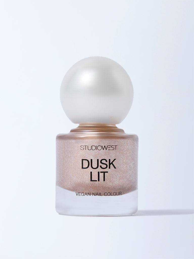 Studiowest Dusk Lit Vegan Gold Whisper G-01 Nail Colour - 6 ml