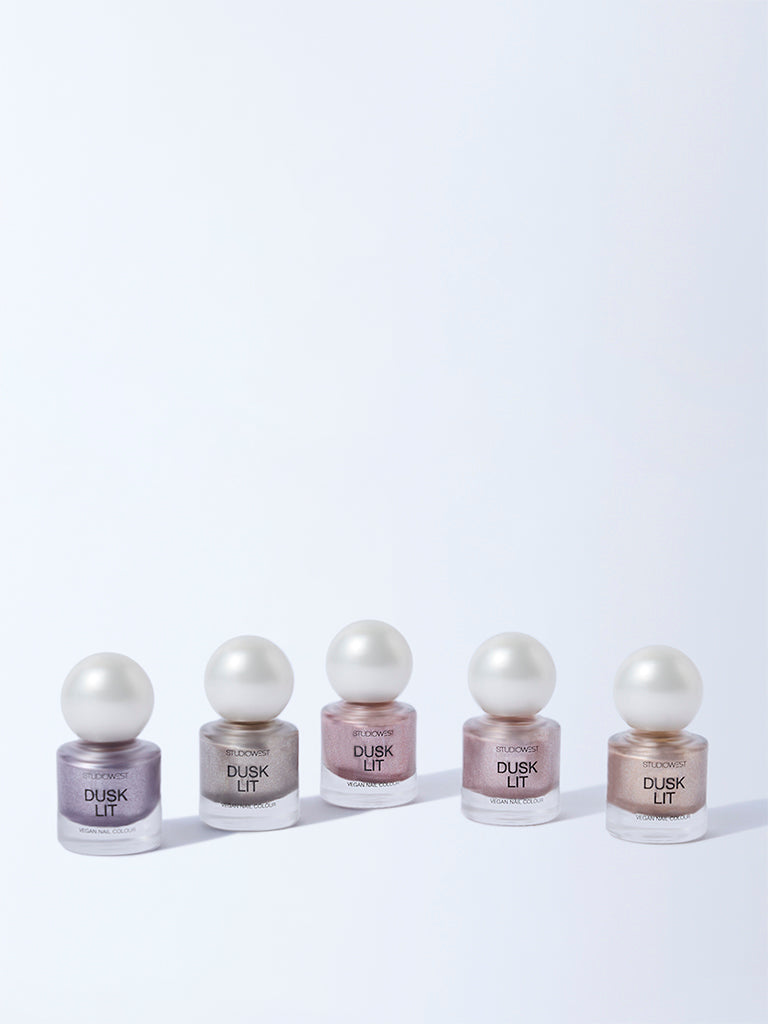 Studiowest Dusk Lit Vegan Gold Whisper G-01 Nail Colour - 6 ml