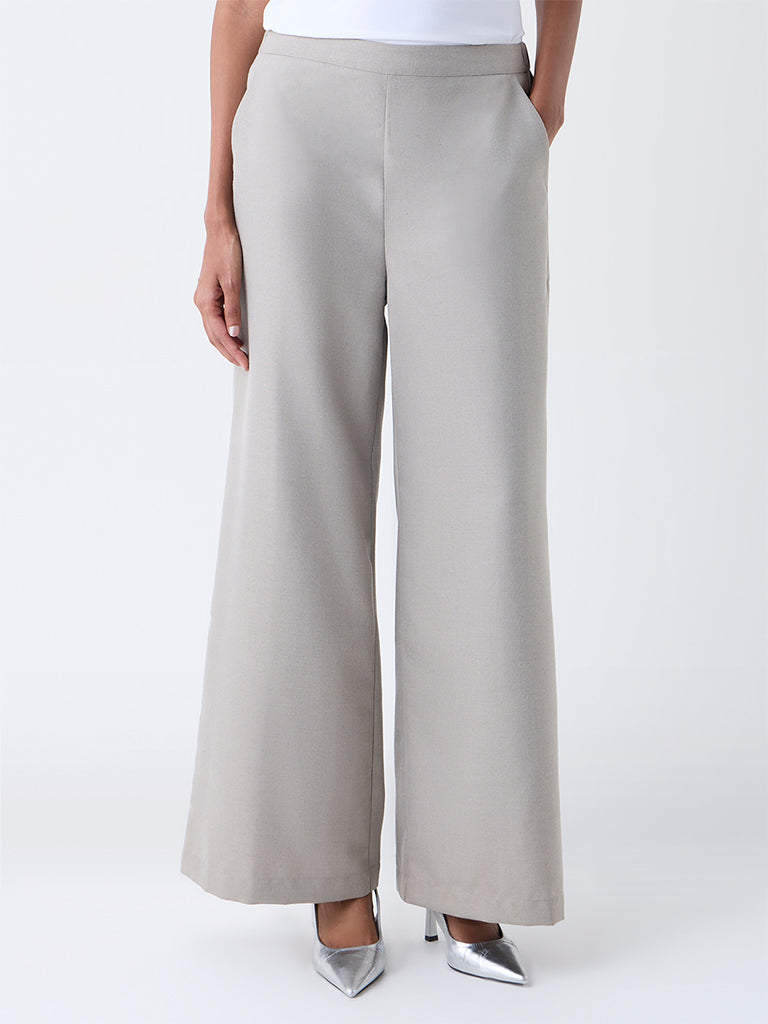 Wardrobe Taupe Solid High-Rise Trousers