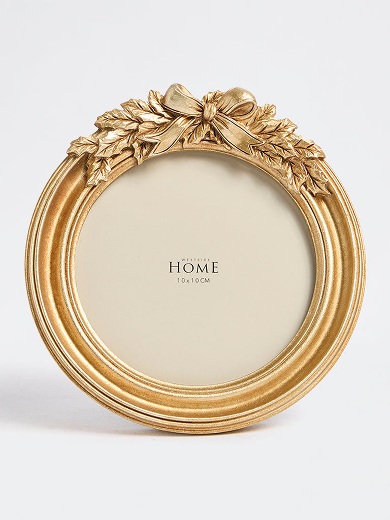 Westside Home Gold Metal Wreath Photo Frame