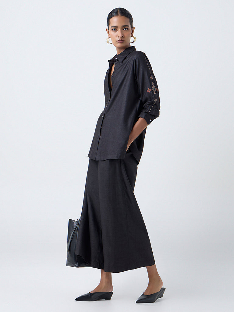 Zuba Black Embroidered Tunic