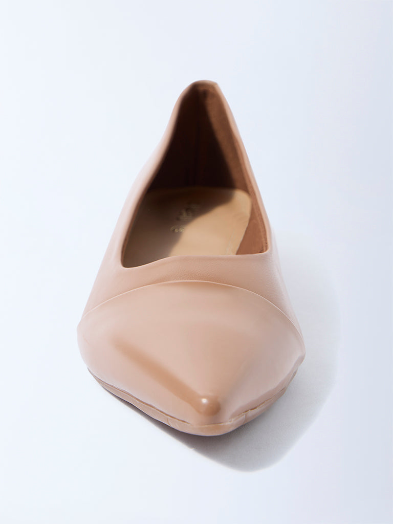 LUNA BLU Brown Pointed Toe Ballerinas