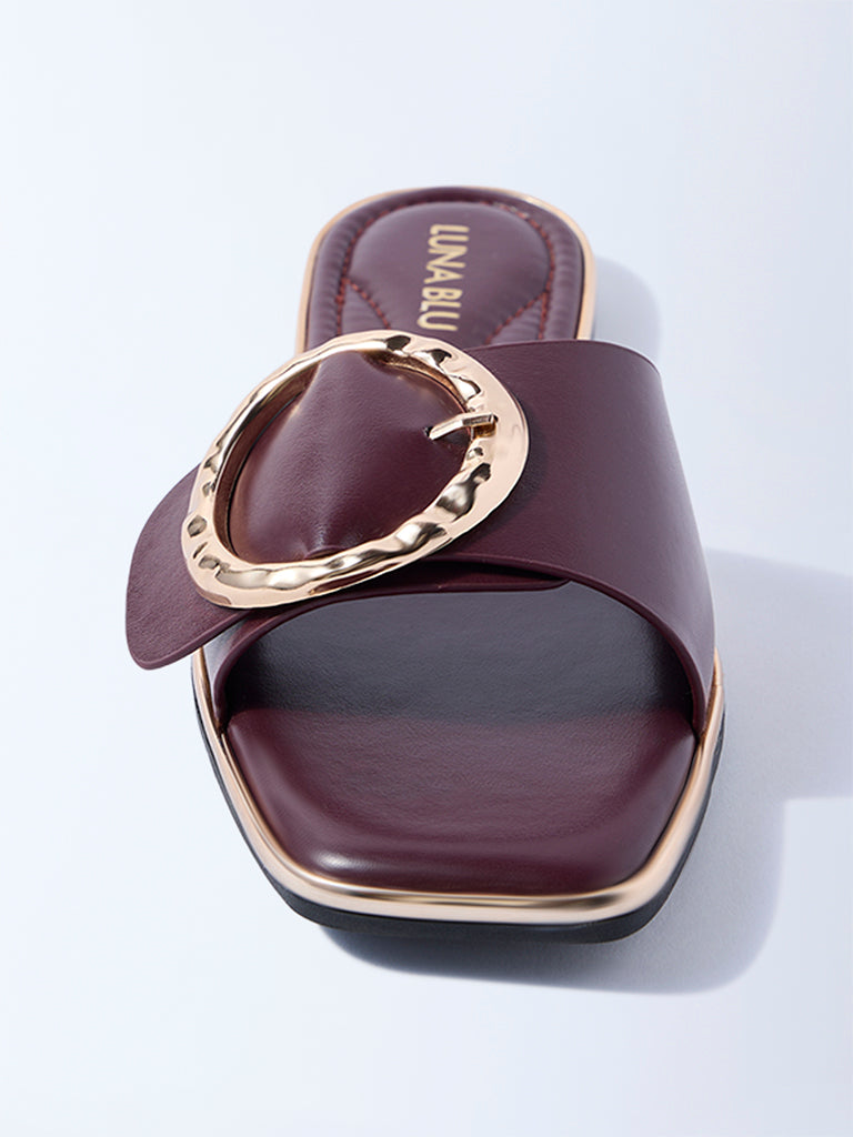 LUNA BLU Burgundy Buckle-Detailed Slides