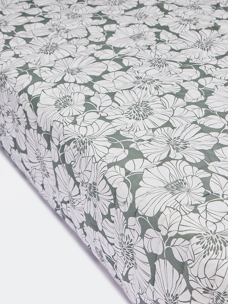 Westside Home Sage Floral Reversible Queen Bed Comforter
