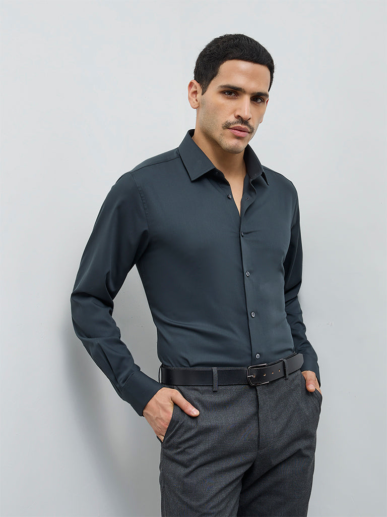 WES Formals Dark Green Solid Slim-Fit Shirt
