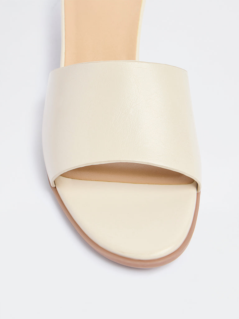 LUNA BLU Ivory Solid Heel Sandals