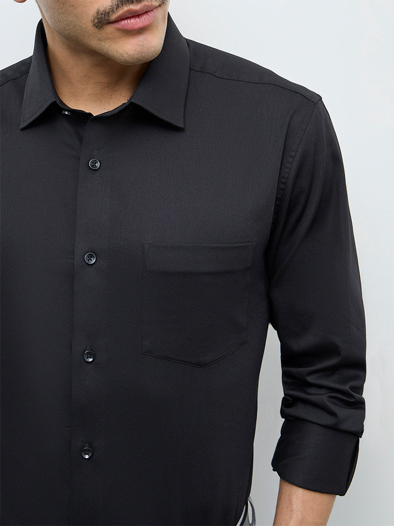 WES Formals Black Solid Relaxed-Fit Cotton Shirt