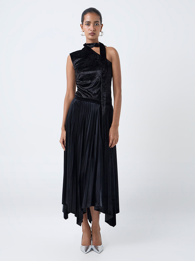 Wardrobe Black One-Shoulder Velvet Top