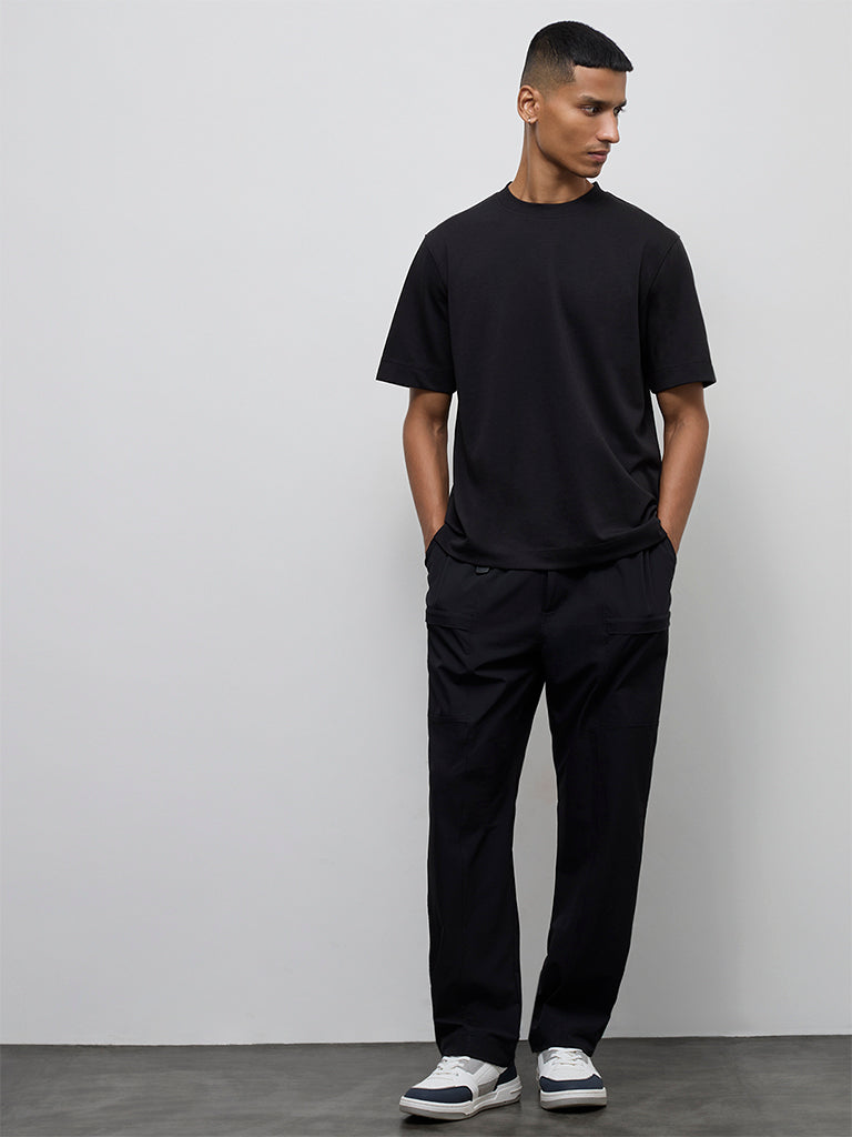 Nuoflexx Black Solid Relaxed-Fit Mid-Rise Pants
