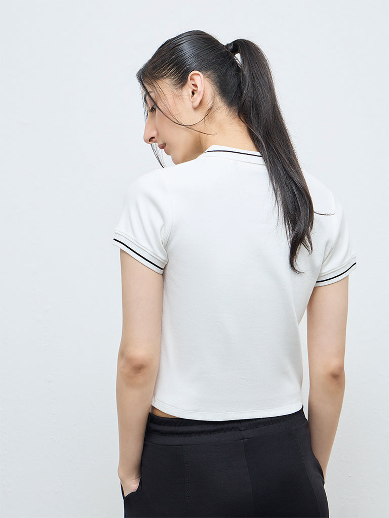 Nuoflexx Off-White Textured T-Shirt