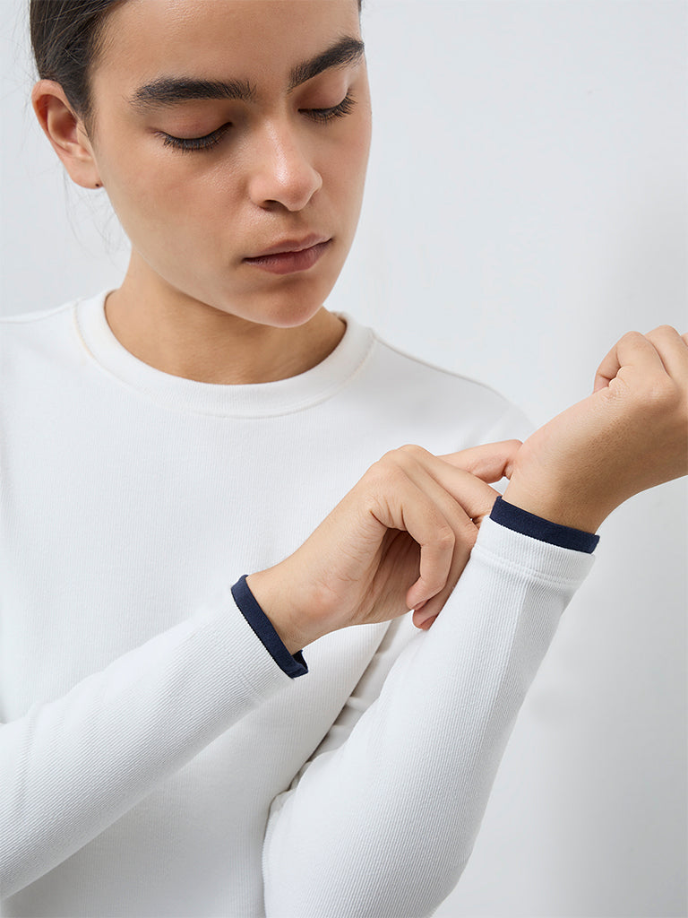 Nuoflexx Off-White Textured T-Shirt