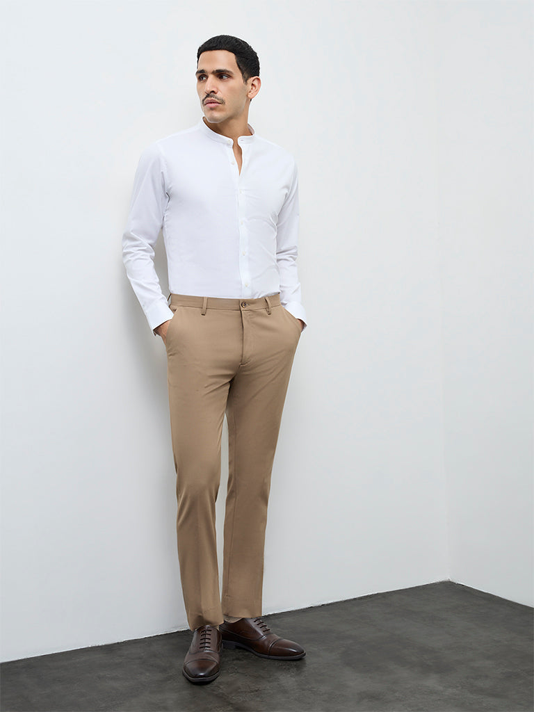 WES Formals White Solid Slim-Fit Cotton-Blend Shirt