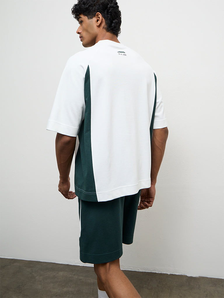 Nuoflexx Off-White Stripe-Design Relaxed Fit T-Shirt
