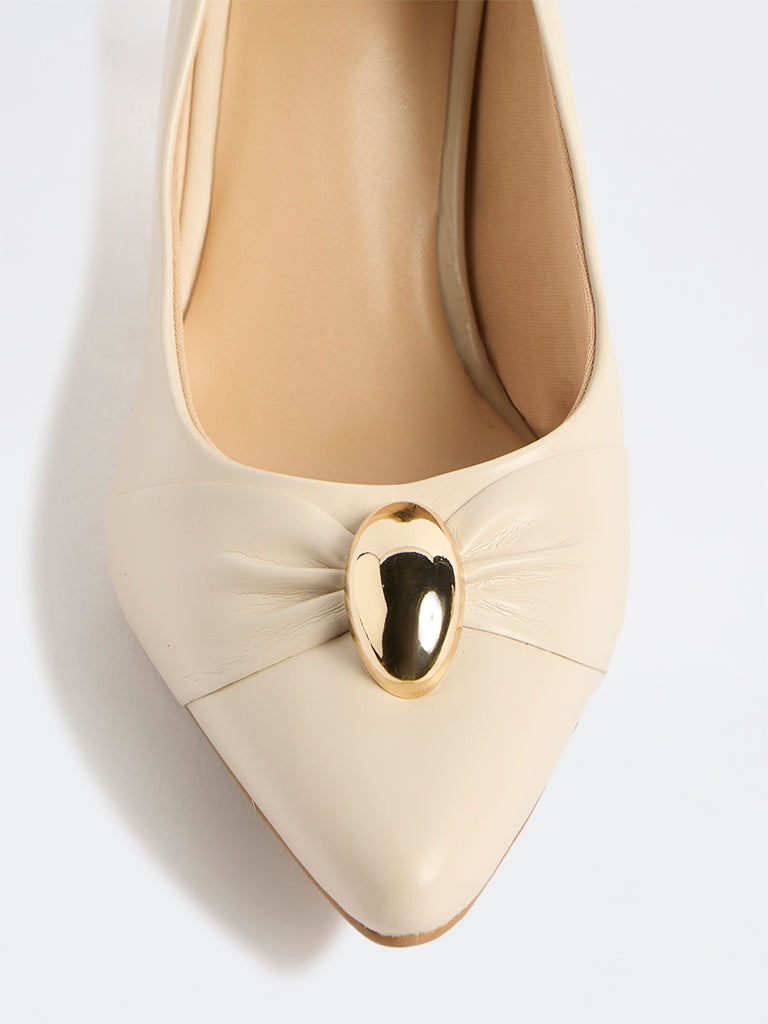 LUNA BLU Ivory Buckle-Detailed Stiletto Pump Shoes