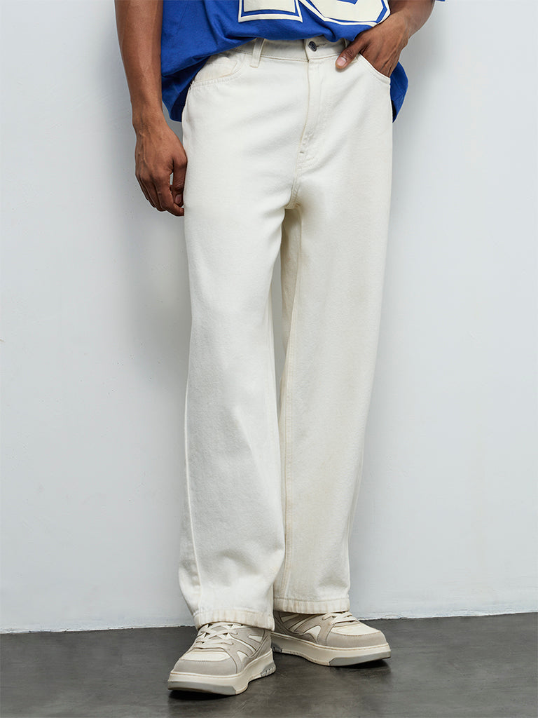 Nuon Off-White Relaxed-Fit Mid-Rise Jeans