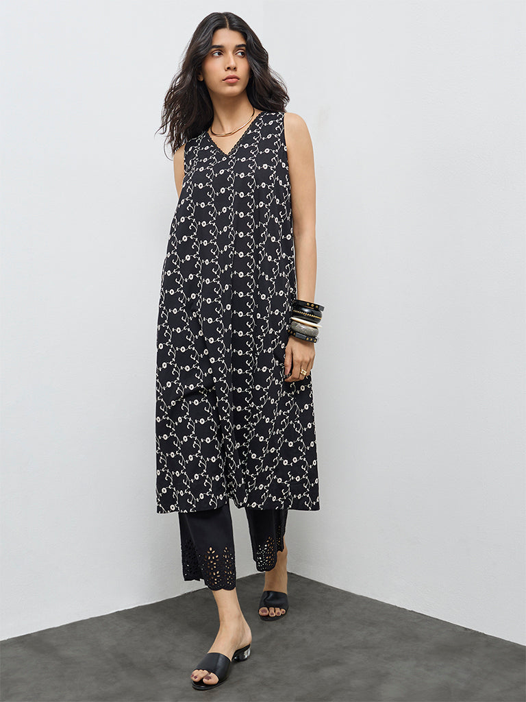 Utsa Black Floral Embroidered Cotton A-Line Kurta
