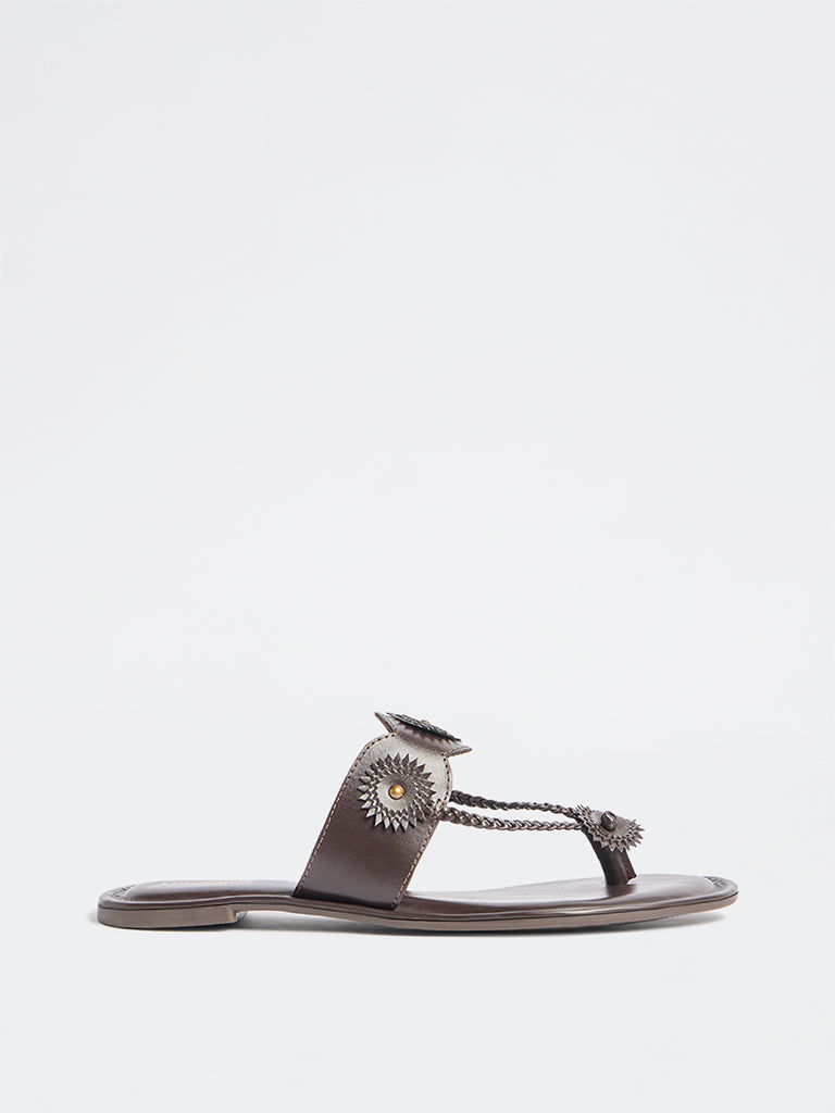 LUNA BLU Dark Brown Braided Kolhapuri Sandals