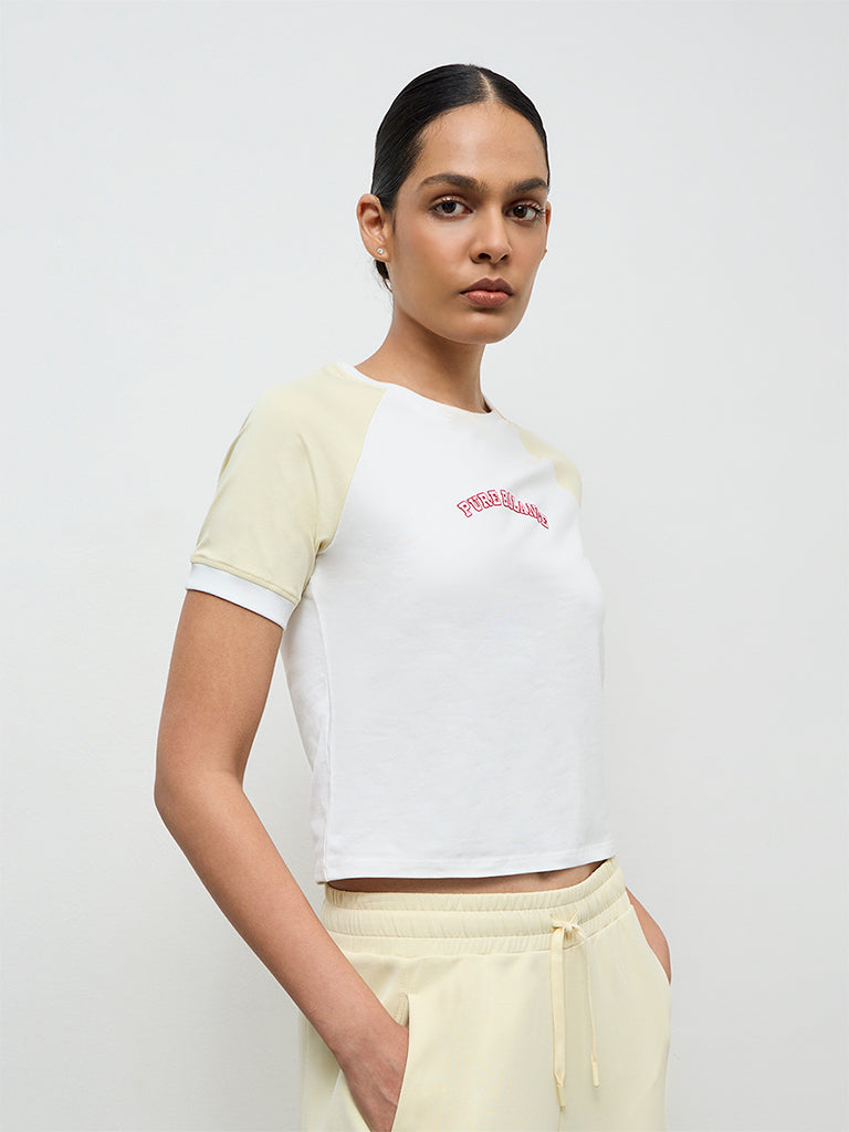 Nuoflexx Off-White Text Printed Cotton-Blend T-Shirt