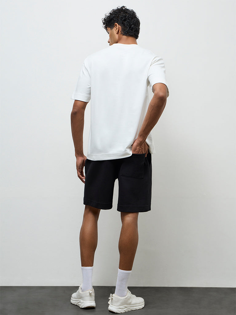Nuoflexx Black Relaxed-Fit Mid-Rise Cotton-Blend Shorts